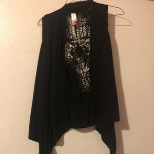 No boundaries sleeveless cardigan. Size small(3/5)